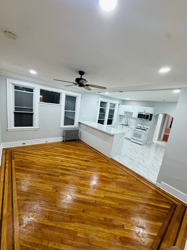 Building Photo - 15 Finlay Pl