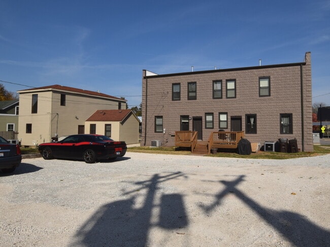 Building Photo - 97 Gates St