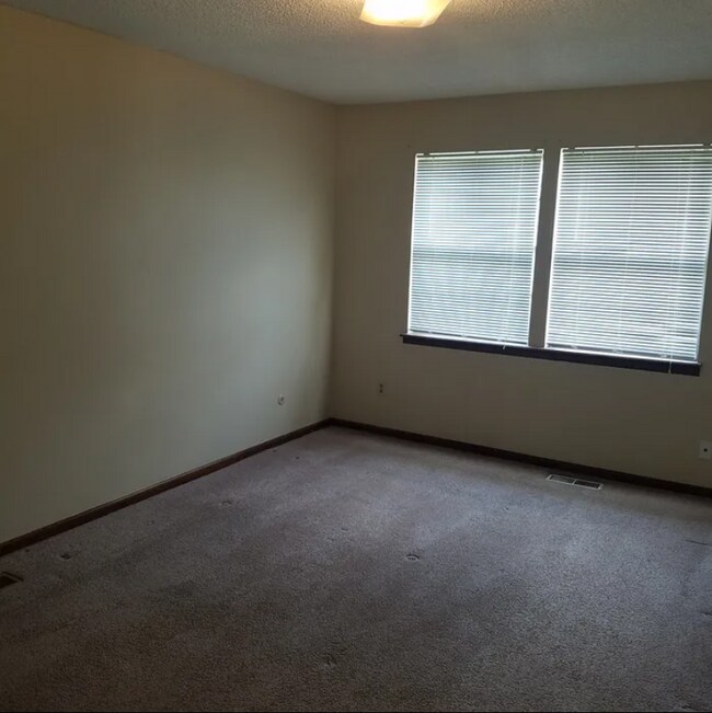 Building Photo - 8814 Gallery St