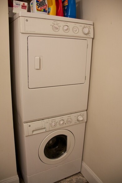 Building Photo - 23 Aspinwall Ave