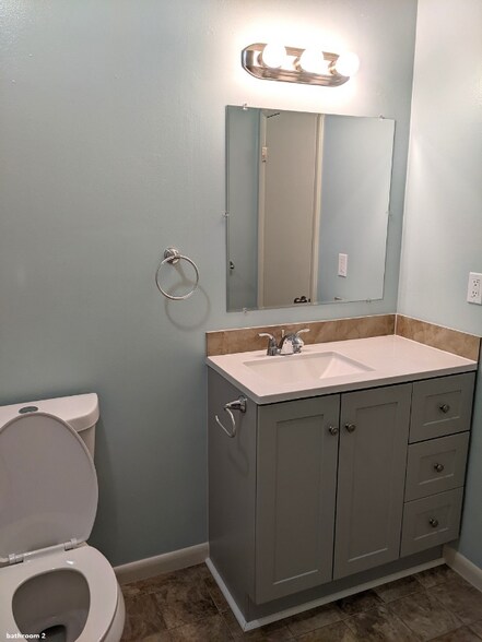 Building Photo - 5843 Aftonshire Dr