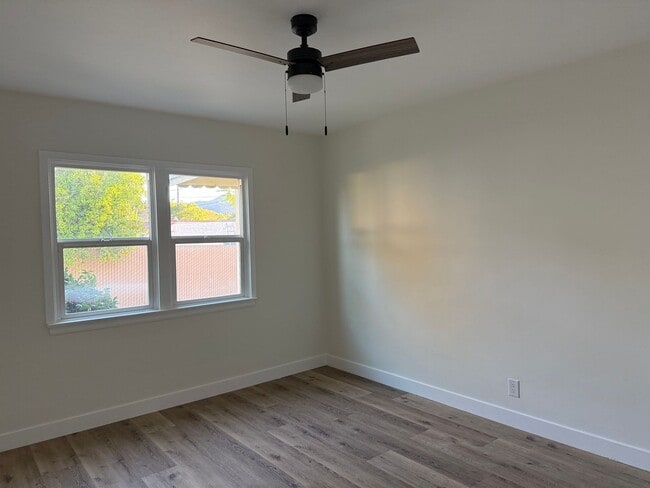 Building Photo - 415 S Main St