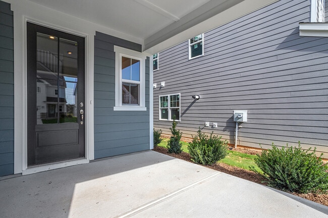 Building Photo - 2054 Florine Dr