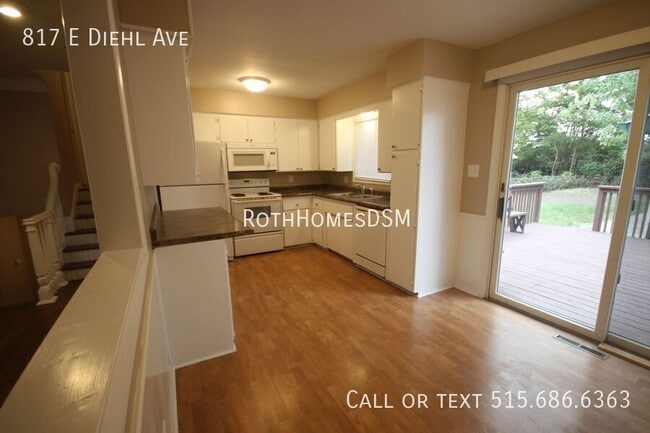Building Photo - 817 E Diehl Ave