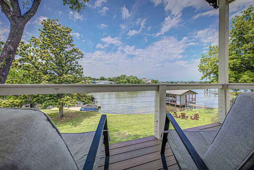 Upstairs patio - 707 N Shorewood Dr