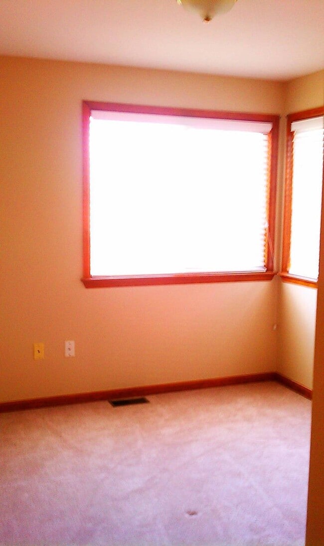 Building Photo - 4-Bedroom Ryland Home in Lafayette - (24CA)