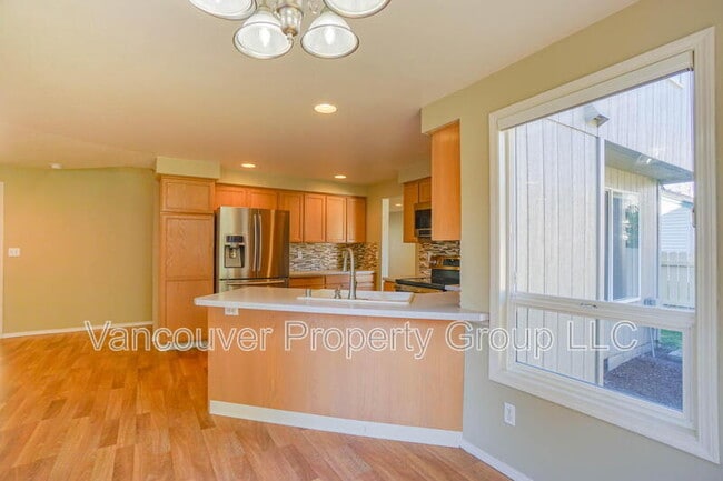 Building Photo - 2515 SE 173rd Pl