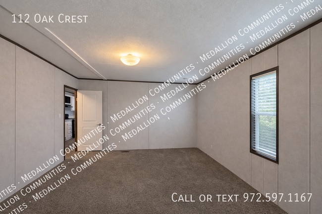 Building Photo - 112 Oak Crest