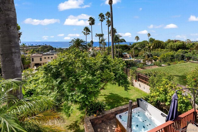 Building Photo - 701 N Granados Ave