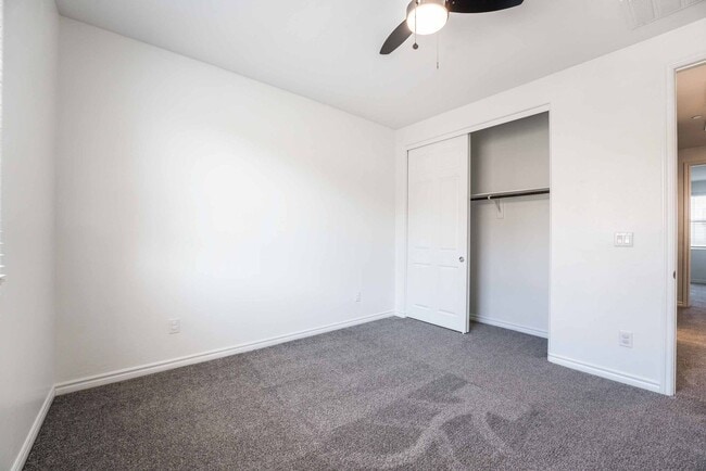 Building Photo - A stunning 4 Bedroom home nestled in the prestigious community in Henderson!