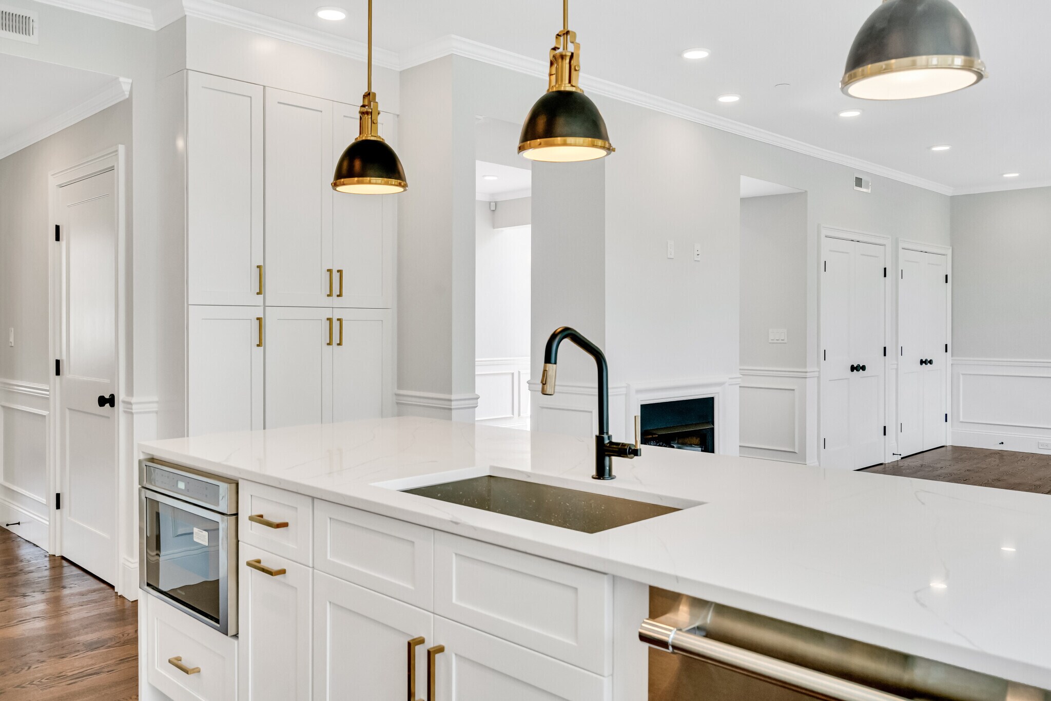 Building Photo - 128 Longwood Ave