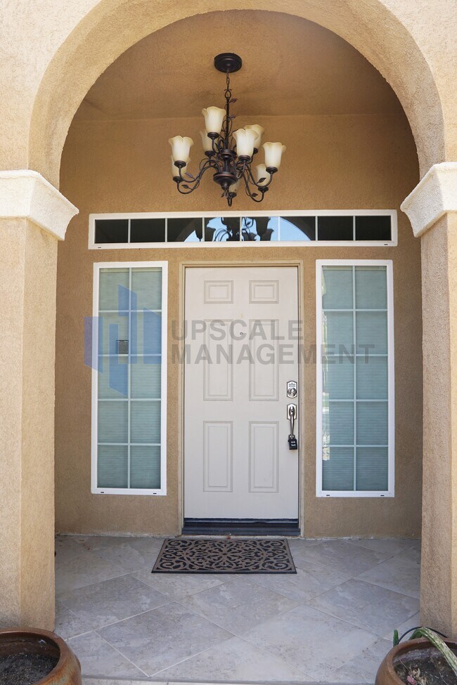 Building Photo - 2029 Savanna Way