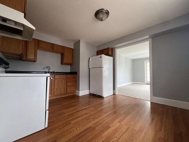 Building Photo - 232 2nd St