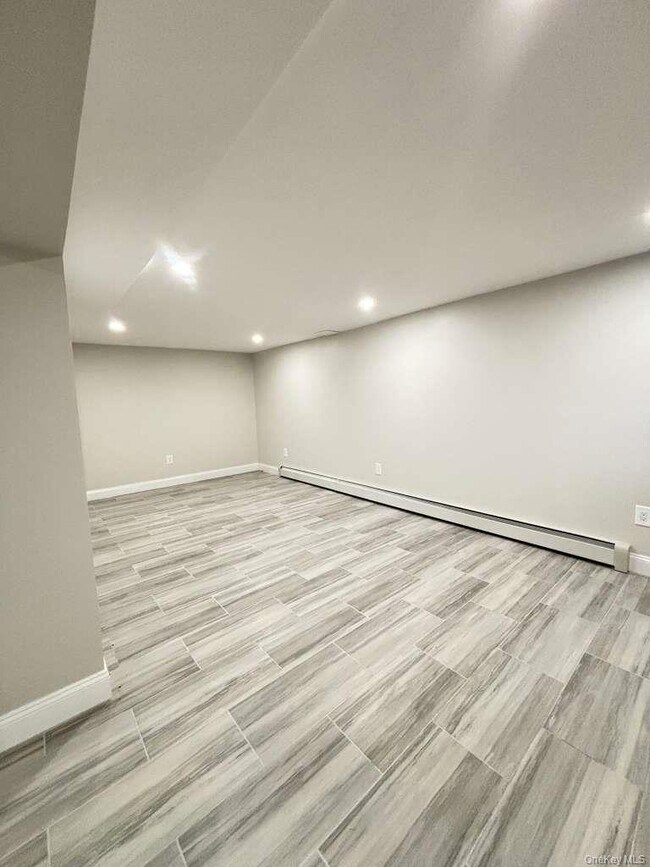 Building Photo - 70 Appletree Ln