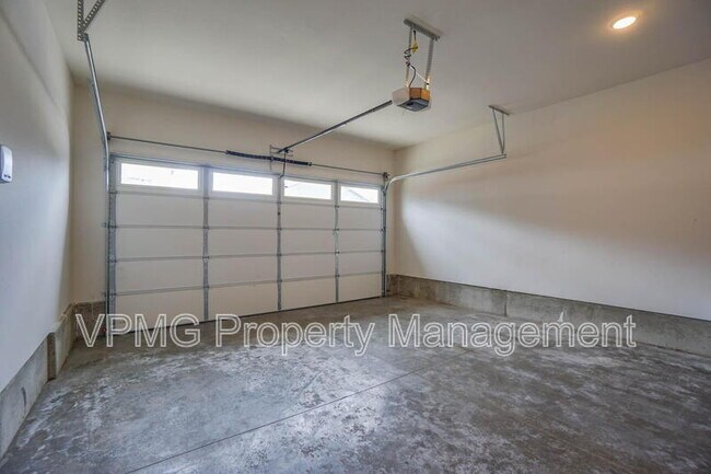 Building Photo - 2928 NW 16th St