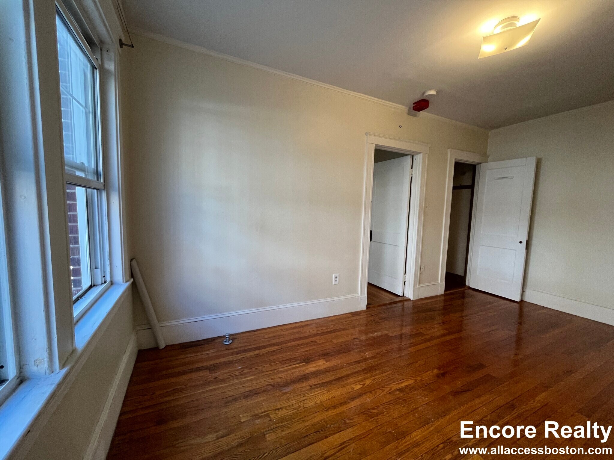 Building Photo - 157 Summer St