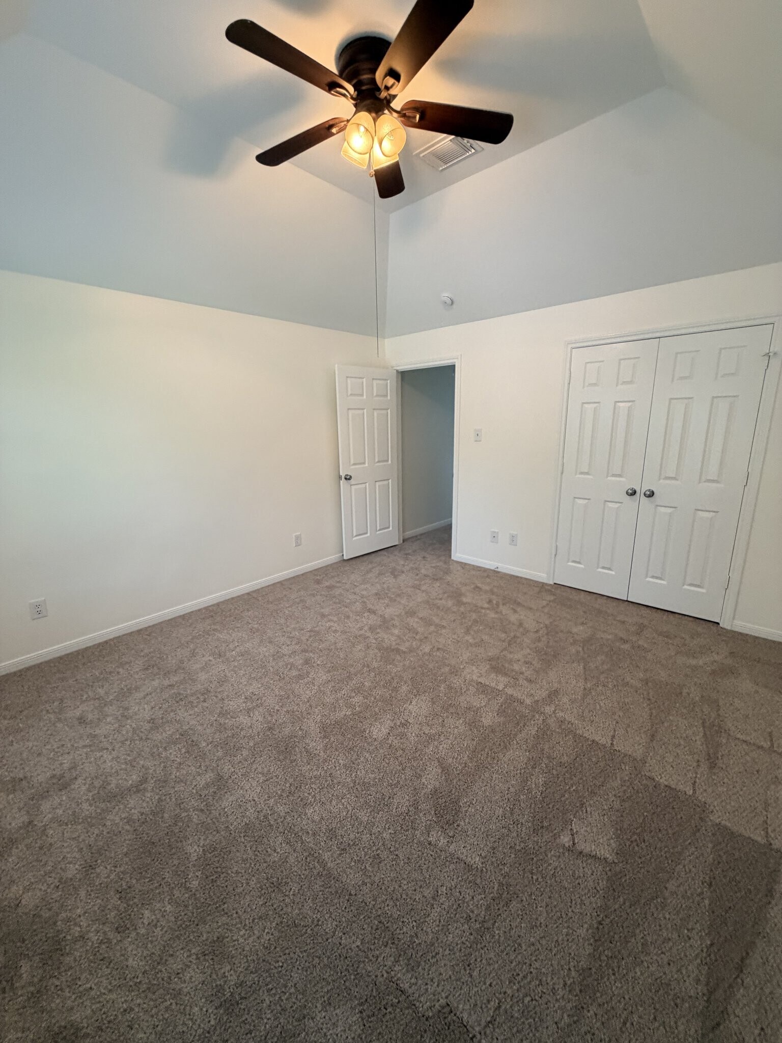 Building Photo - 2201 Summer Reef Dr