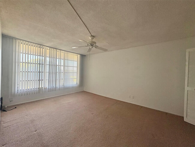 Building Photo - 2601 S Course Dr