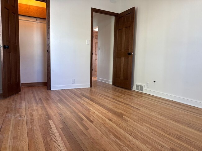 Building Photo - Single Family Home - GREAT Location - High End Finishes