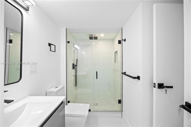 Building Photo - 20379 W Country Club Dr