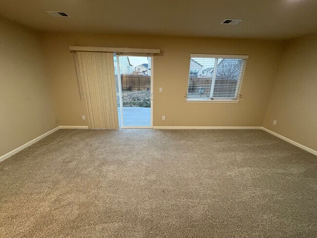 Building Photo - Lovely 3 bedroom/3 car tandem garage home in Lorson Ranch