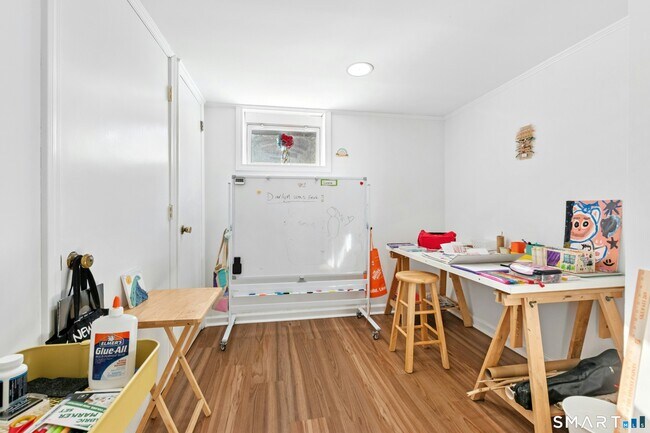 Building Photo - 201 Judd St