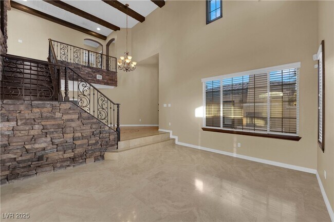 Building Photo - 10057 Portula Valley St