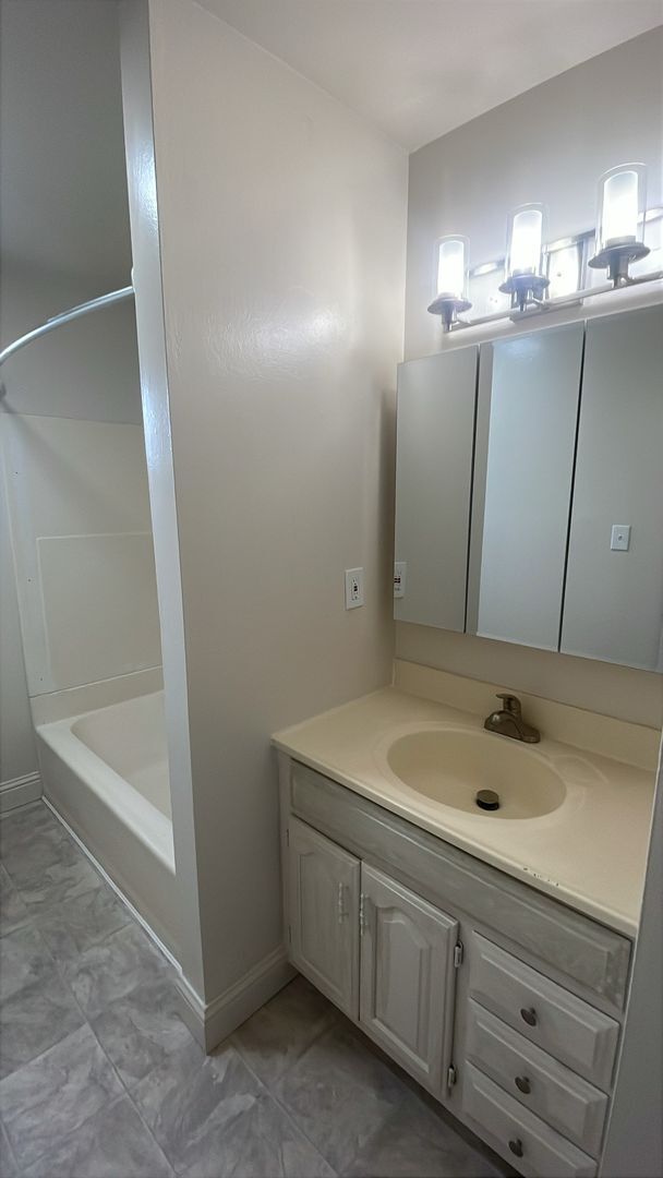 Building Photo - 4917 Orchid Way