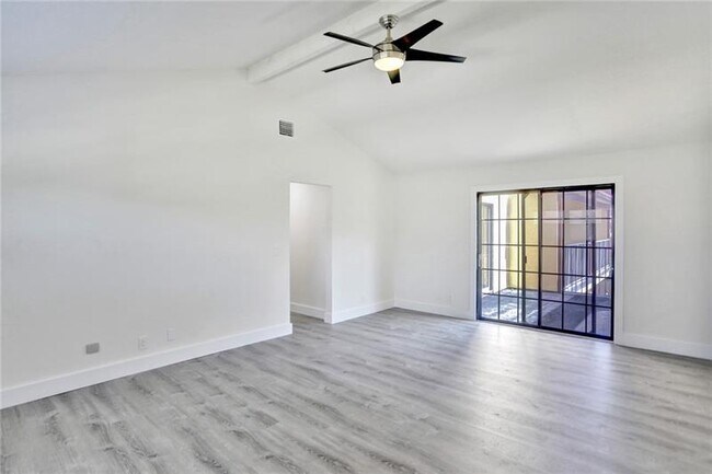 Building Photo - 4300 S Ocean Blvd