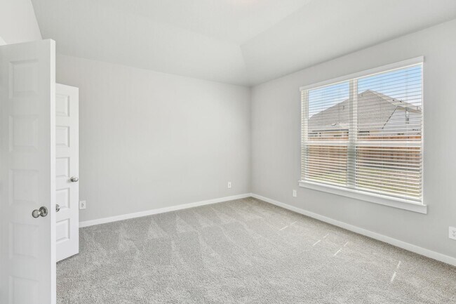 Building Photo - 6607 Castella Dr
