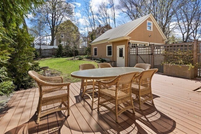 Building Photo - 52 Hillsdale Rd