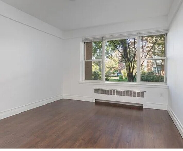 Building Photo - 145 Pinckney St