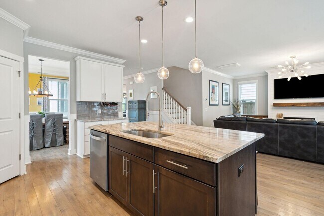 Building Photo - Impressive home in Oakfield loaded with up...