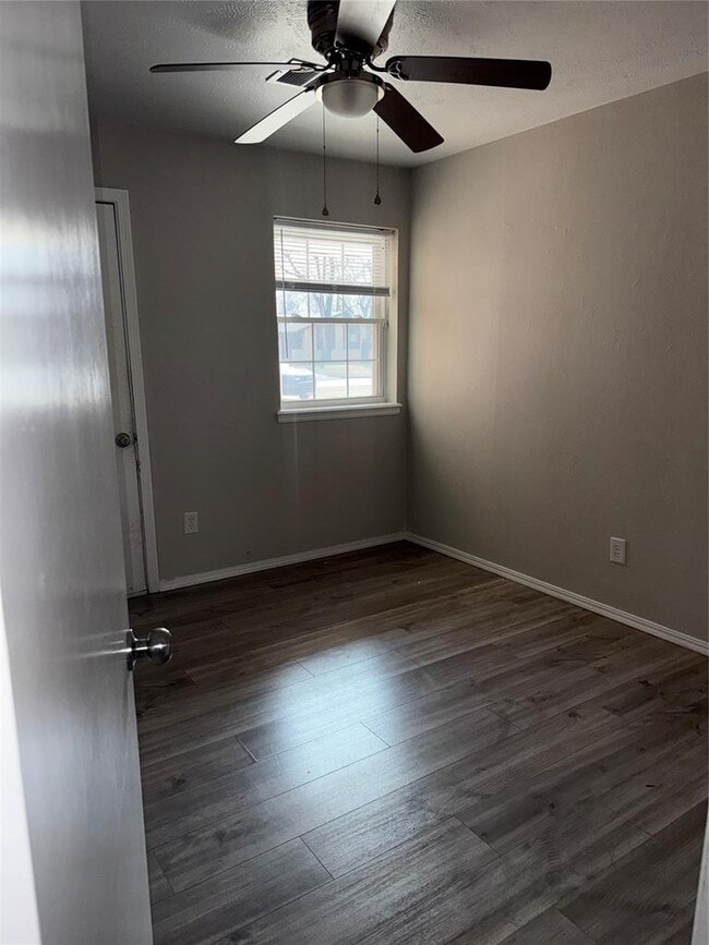 Building Photo - 1137 NW 104th St