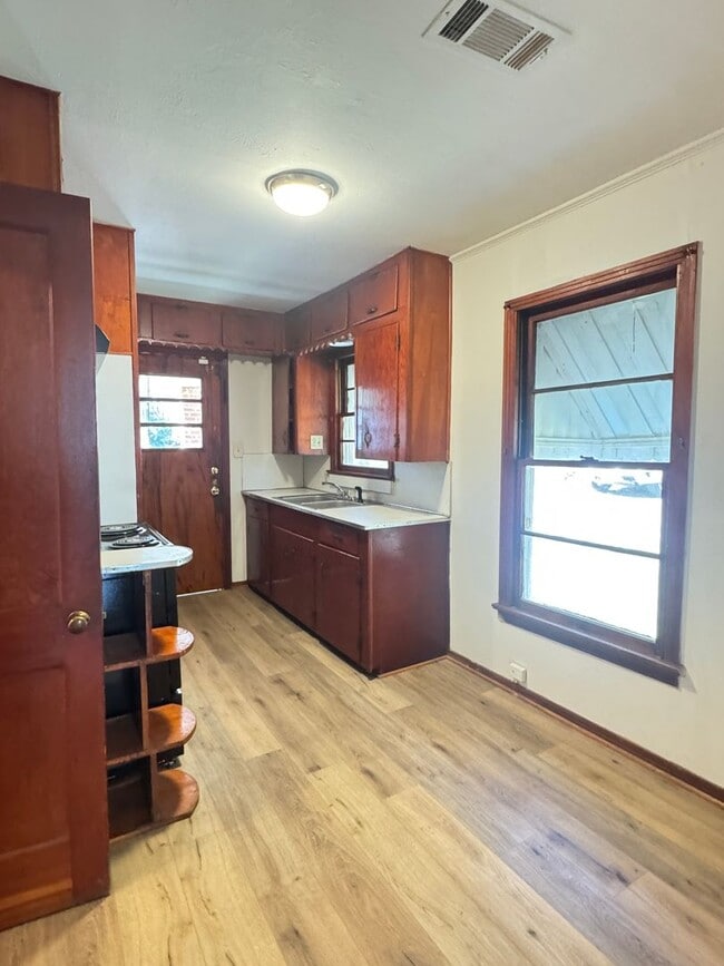 Building Photo - 3 Bed, 2 Bath Home in Grambling!