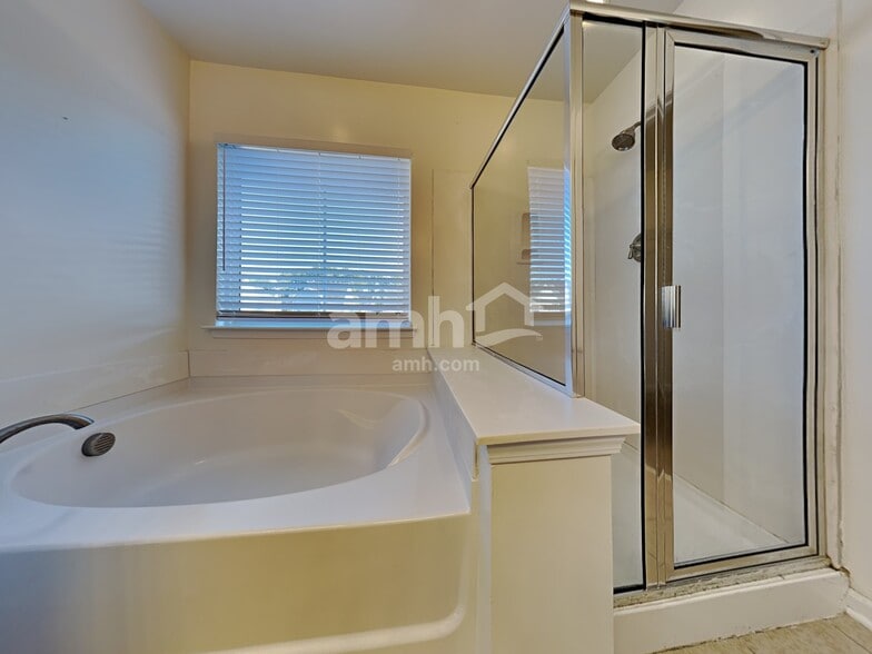 Building Photo - 306 Peters Creek Dr