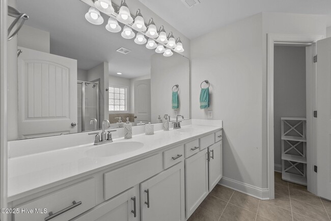 Building Photo - 430 Nantucket Trl
