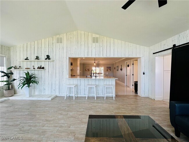 Building Photo - 140 W Pago Pago Dr