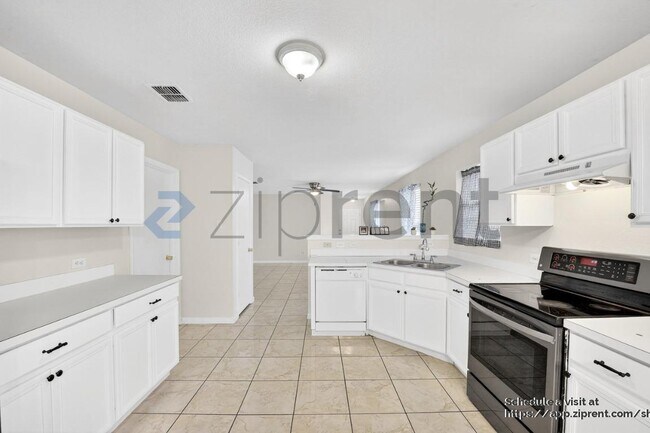 Building Photo - 6525 Meadow Way Ln