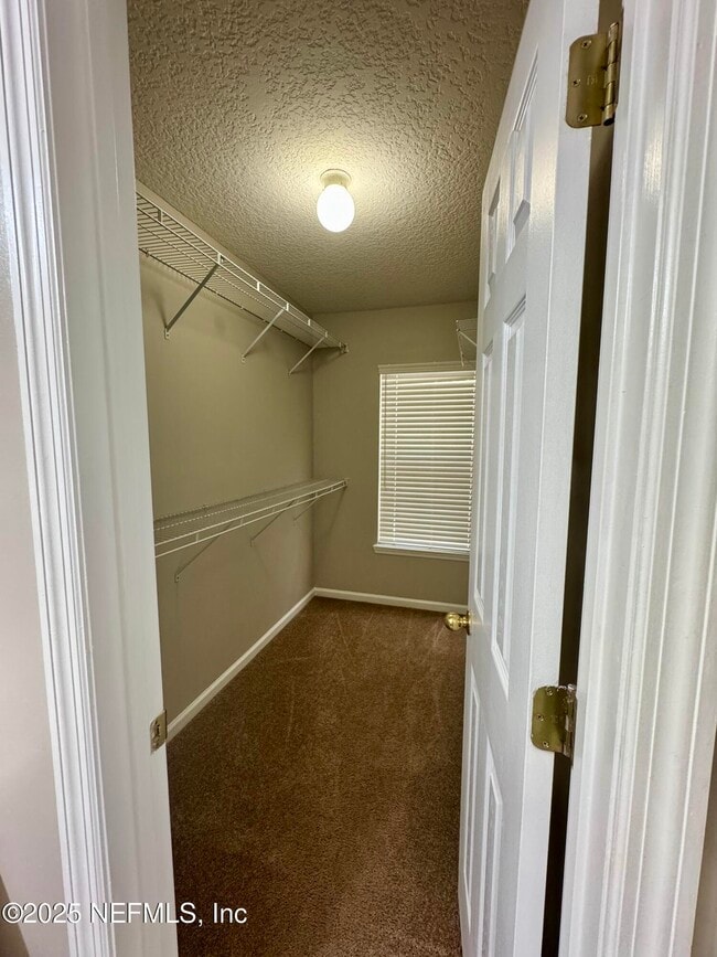Building Photo - 450 Sherwood Oaks Dr