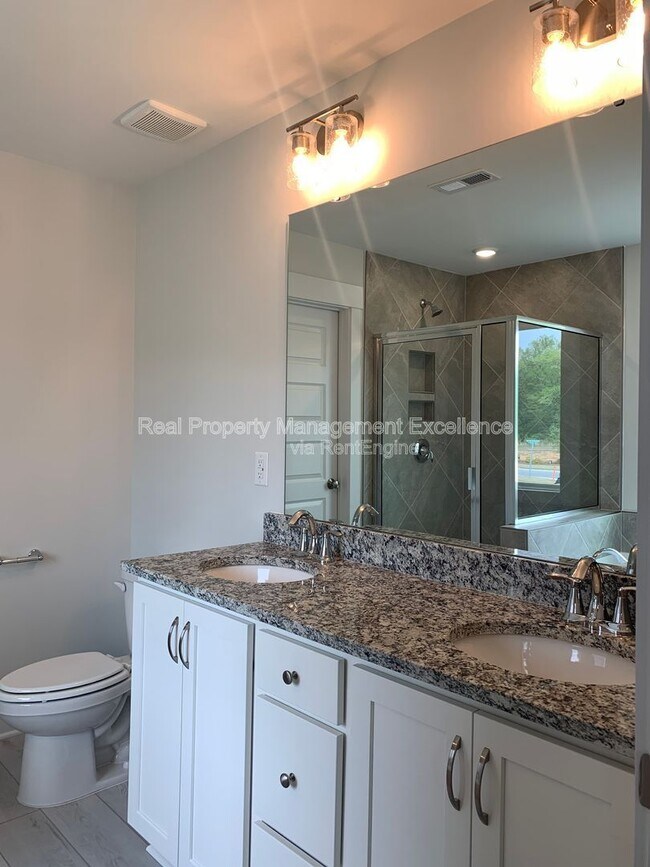 Building Photo - 150 Steppe Wy