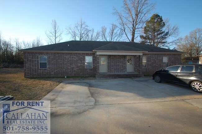 Building Photo - 3 Bedroom Duplex in Jacksonville