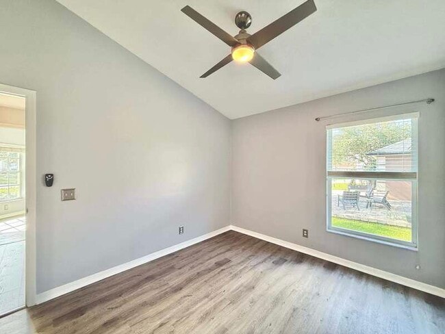 Building Photo - 838 Addison Dr NE