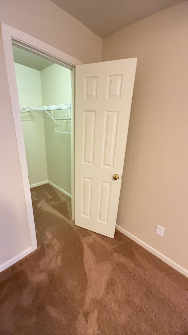 Building Photo - 3 BDRM TOWNHOUSE AVAILABLE JULY OR AUGUST ...