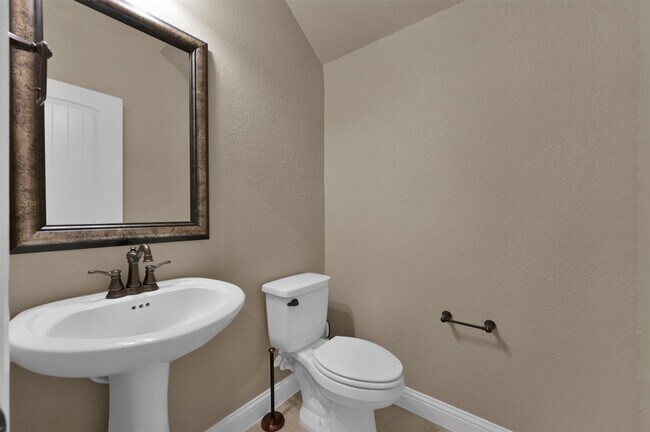Building Photo - 42 Caprice Bend Pl