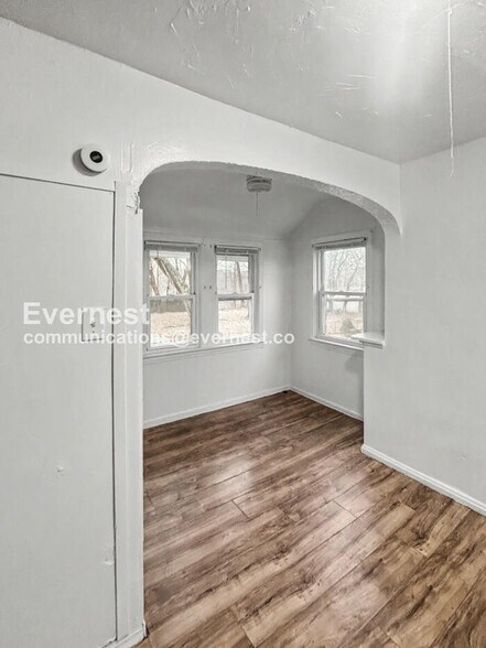 Building Photo - 3880 W 37th St