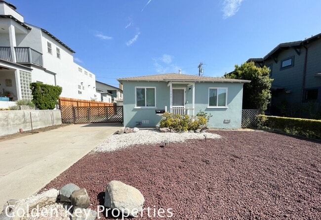 Building Photo - 159 Sequoia Ave