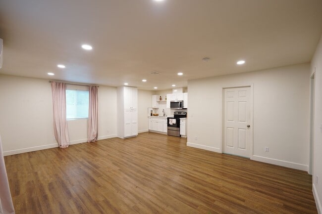 Building Photo - 4773 Sierra St