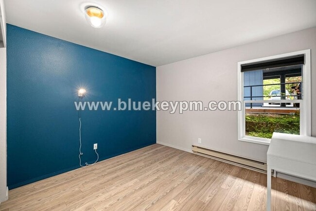 Building Photo - 2 Bed, 1 Bath Condo at Franciscan Condomin...
