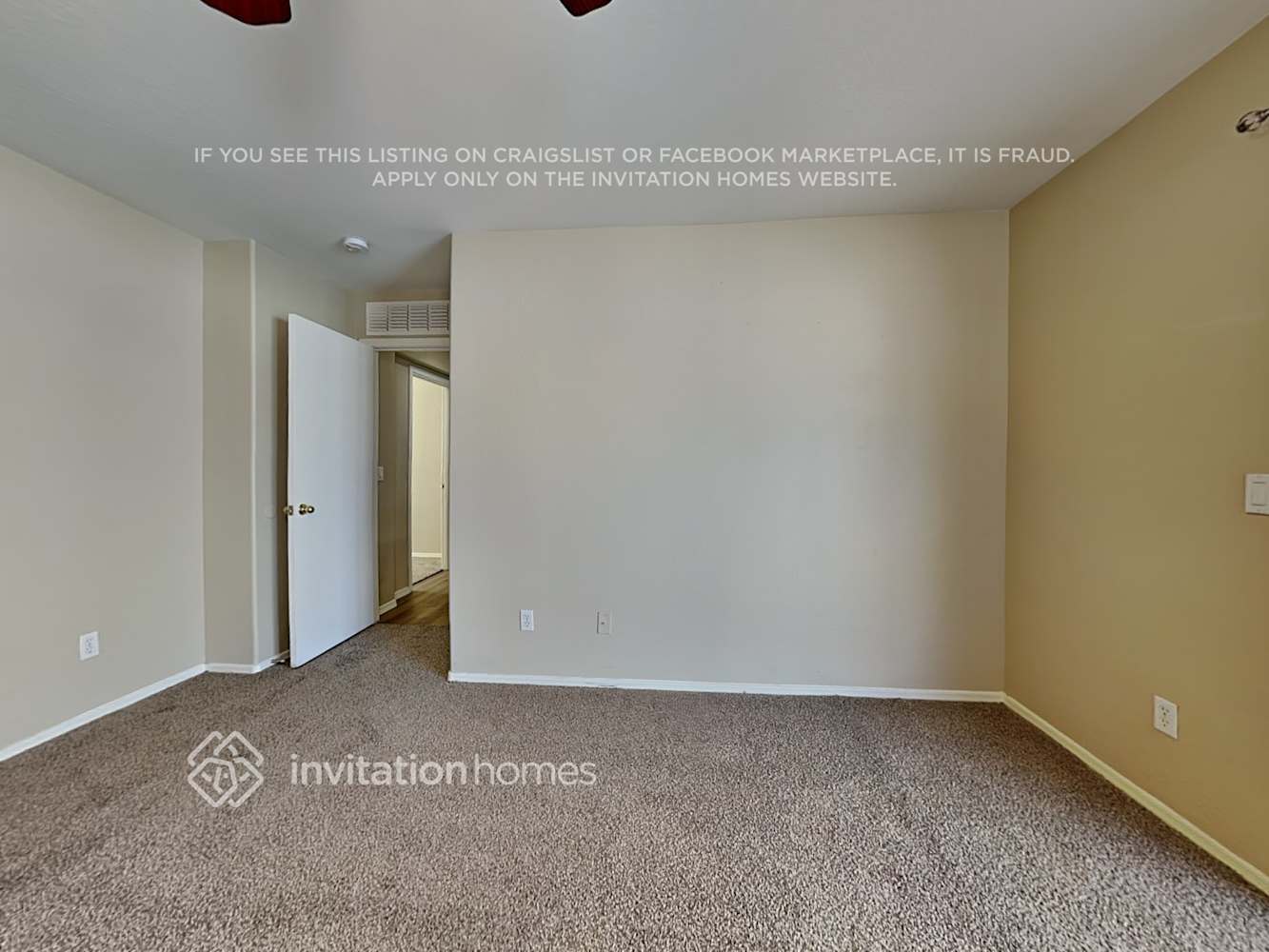 Building Photo - 10780 W Roanoke Ave